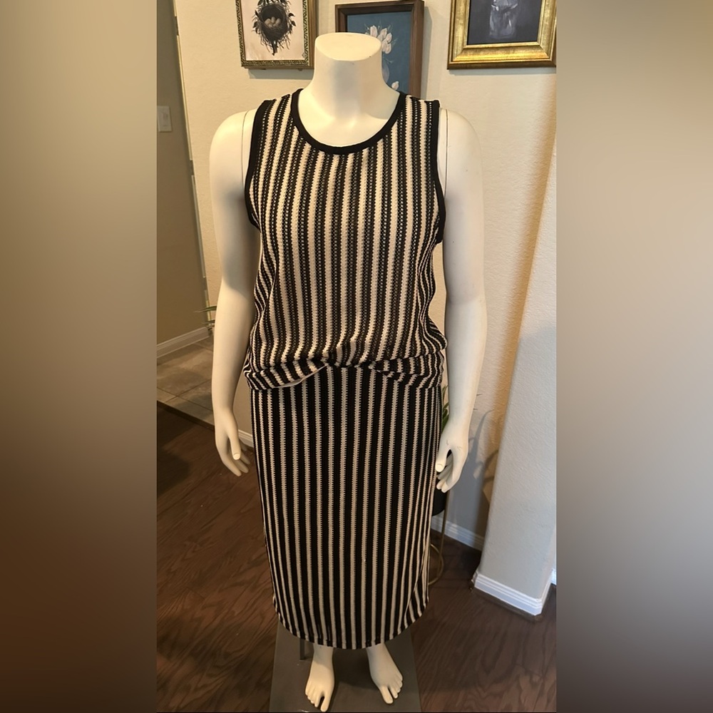 Loft Brand Black And White Striped Set .